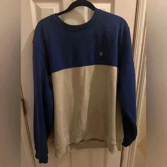 Izod sweatshirt XL - Picture 3 of 5